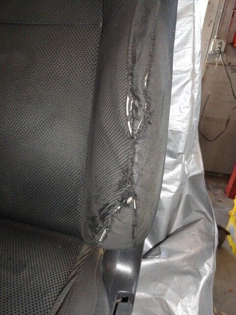 2005 Subaru WRX Front Seats image 3