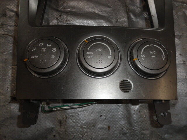 2005 Subaru WRX Center Dash A/C Control Console image 1