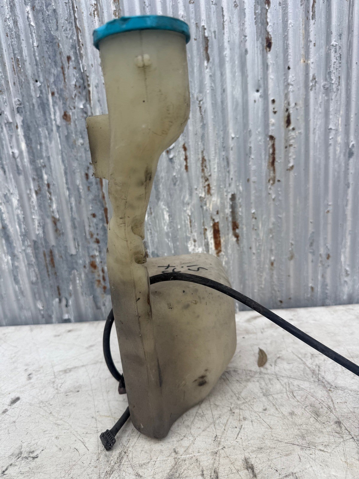 1989-1990 Honda CRX SI Windshield Washer Bottle 