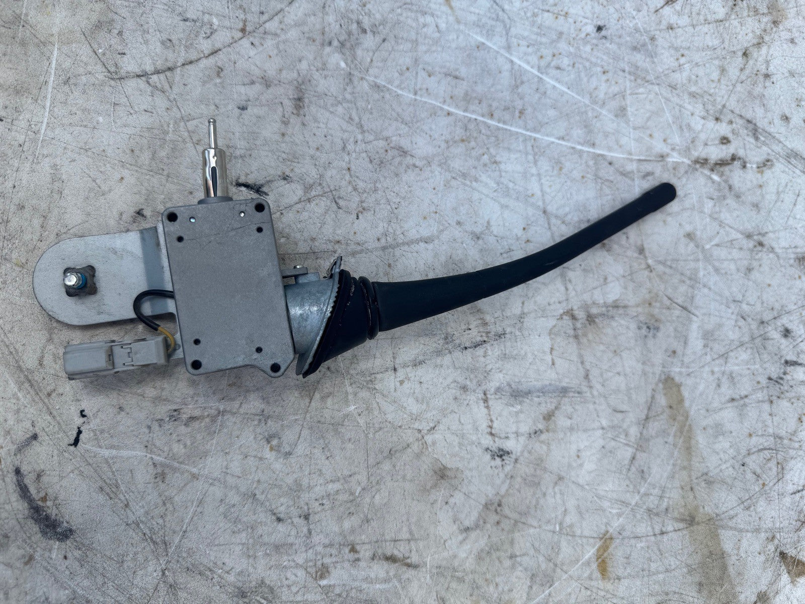 2000-2007 Honda S2000 Antenna 