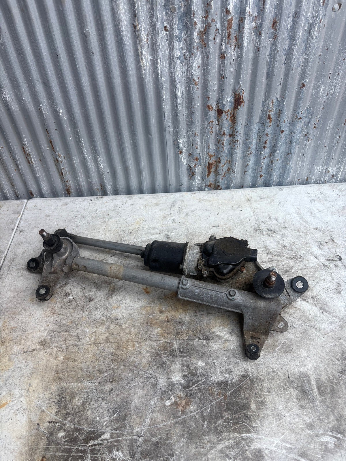 2004-2008 Acura TSX Windshield Wiper Motor Assembly OEM 