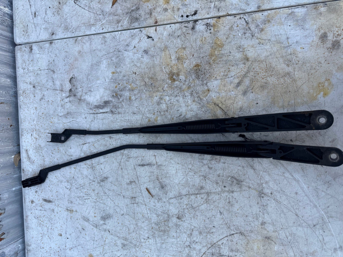 2009 VW GTI Windshield Wiper Arms