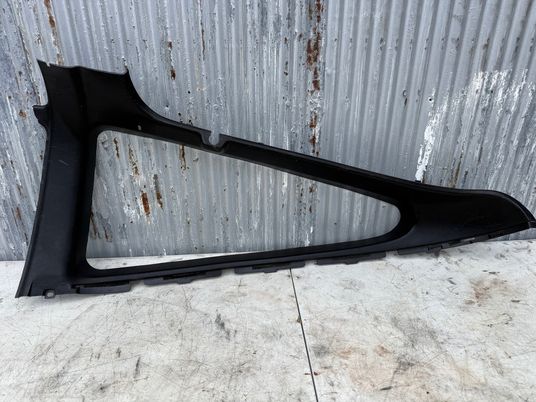 1989-1990 Honda CRX SI quarter window trim L&R