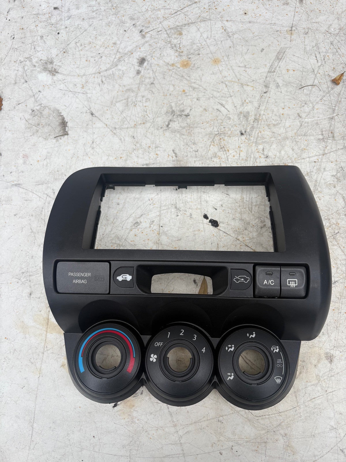 2007-2008 Honda Fit Double Din Radio Bezel With Switches 