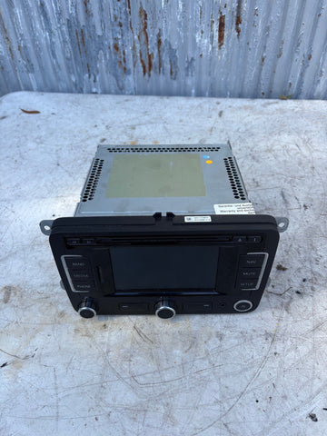 2009 Volkswagen Golf GTI OEM Radio Reciever & Display 