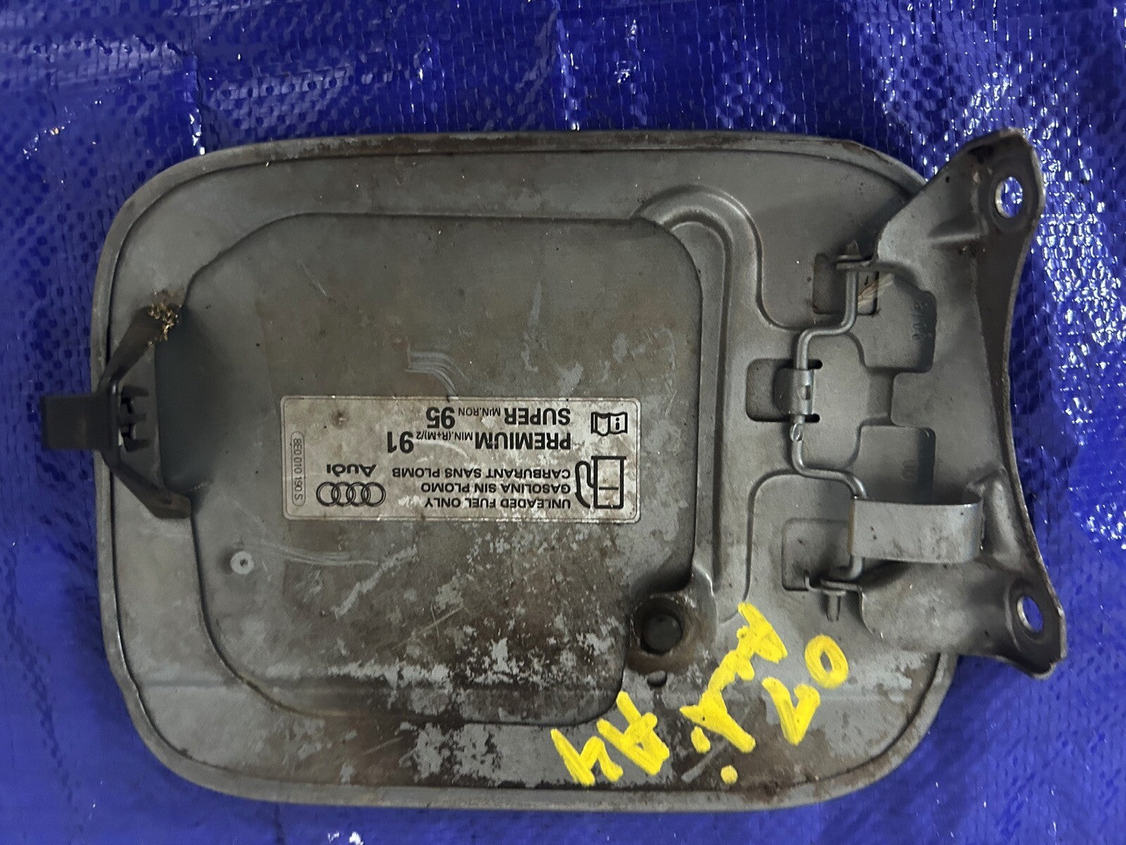 2007 Audi A4 Fuel Door Gas Cover