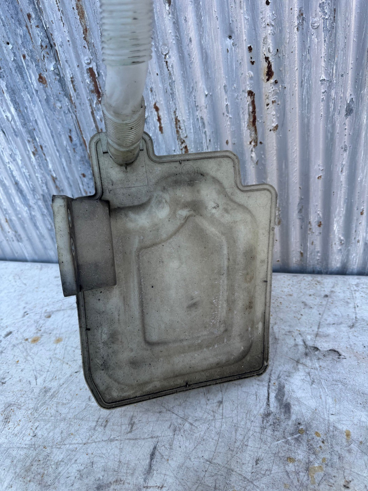 2009 VW GTI Windshield Washer Bottle 
