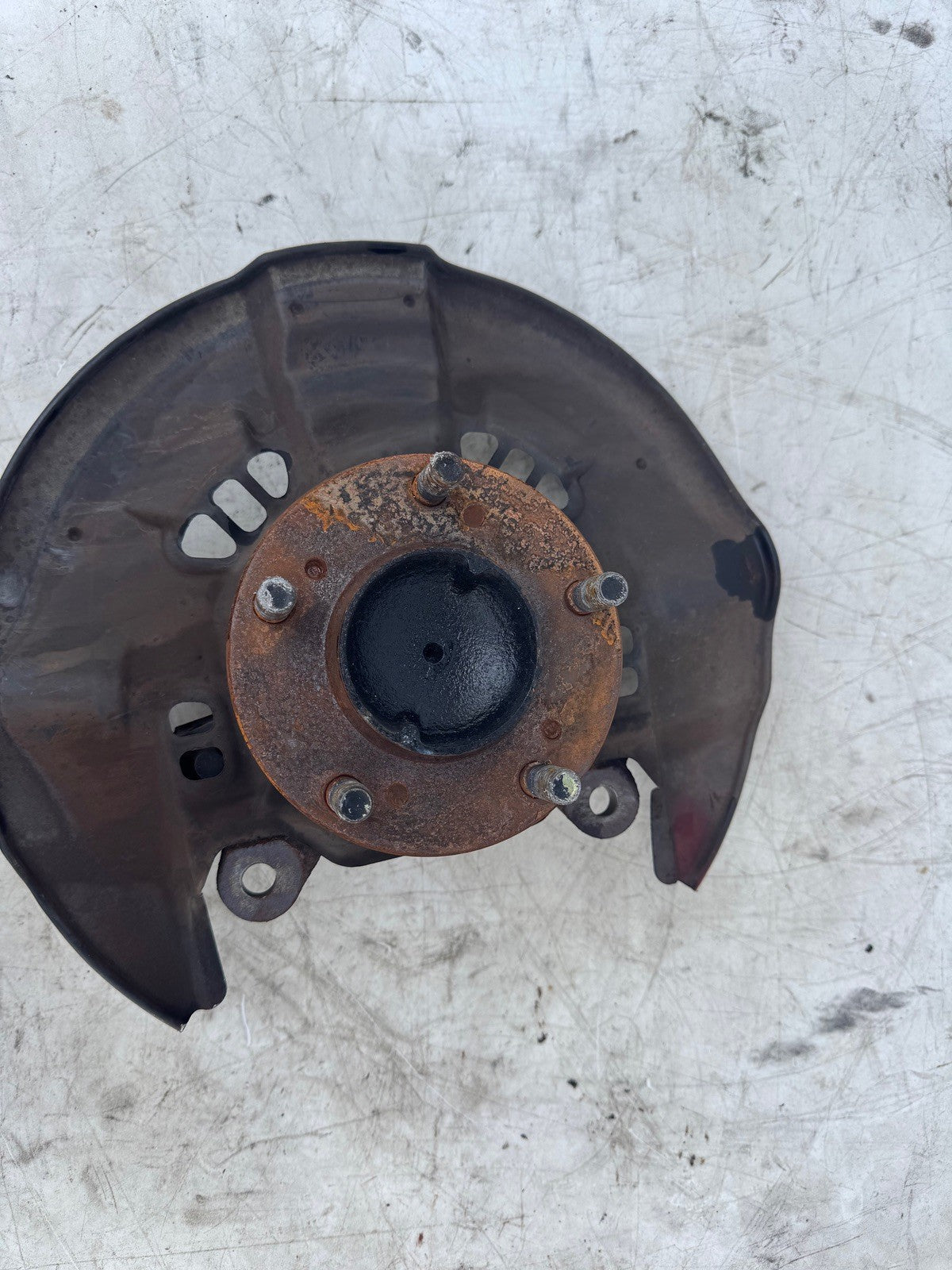 2000-2004 Honda S2000 Front Passenger Knuckle Hub Assembly 