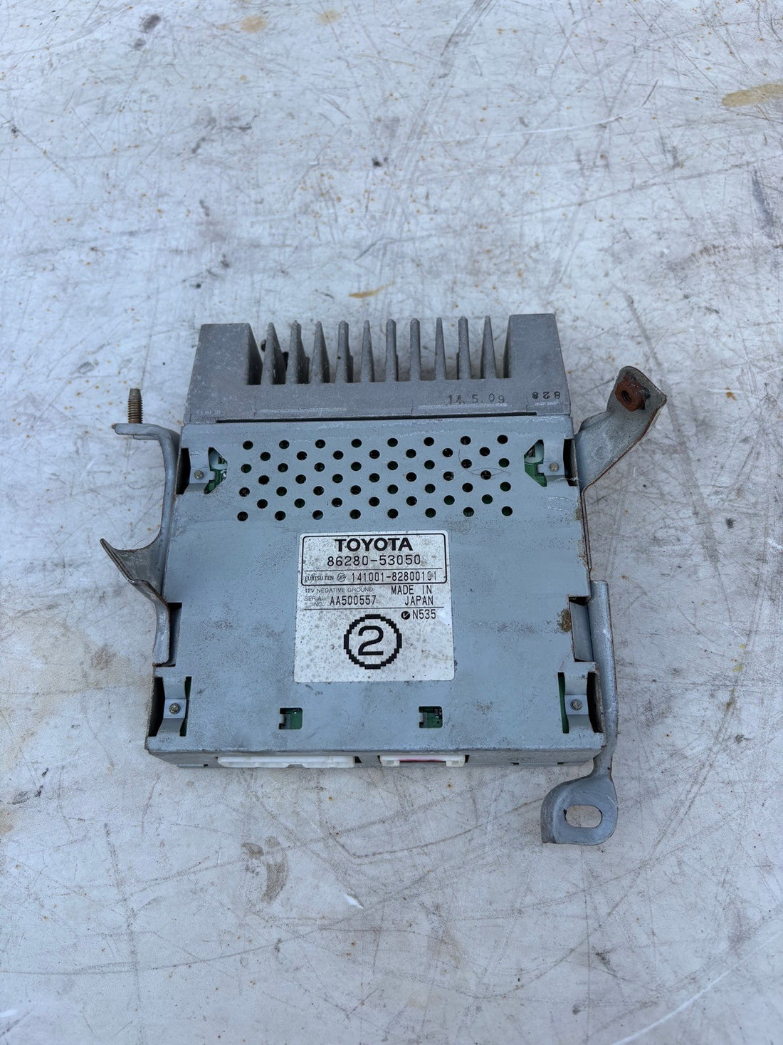 2001-2005 Lexus IS300 Factory OEM Audio Radio Stereo Amplifier 