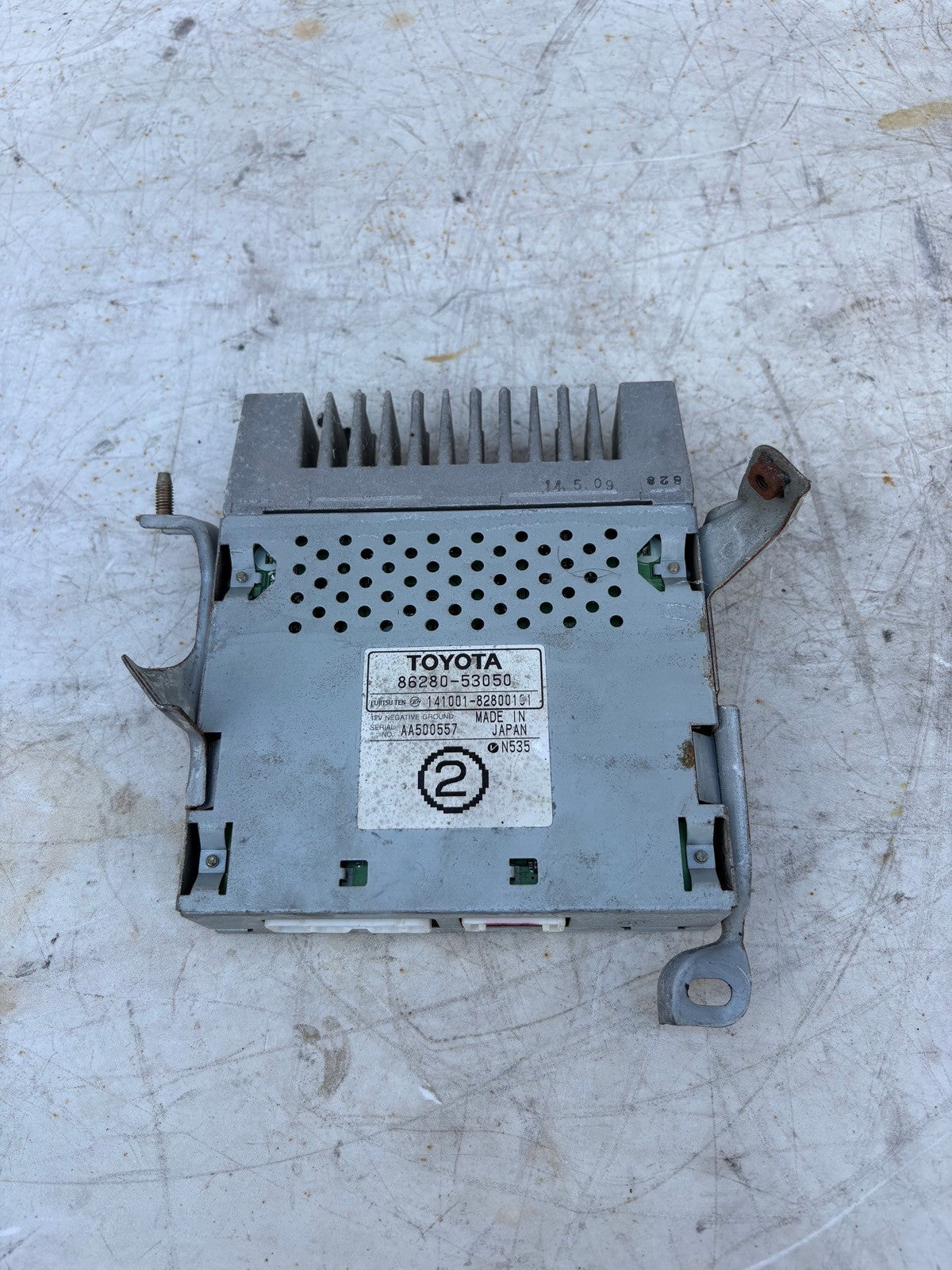 2001-2005 Lexus IS300 Factory OEM Audio Radio Stereo Amplifier 