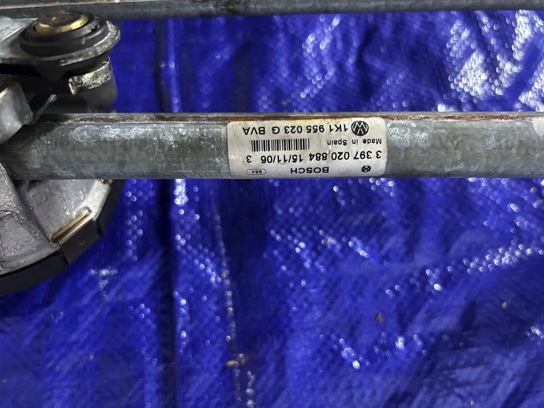 07 VW GTI Windshield Wiper Motor Assembly 