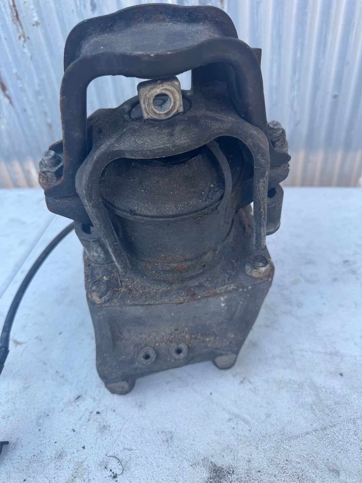 2007 Acura TL Type S Engine Mount Front 