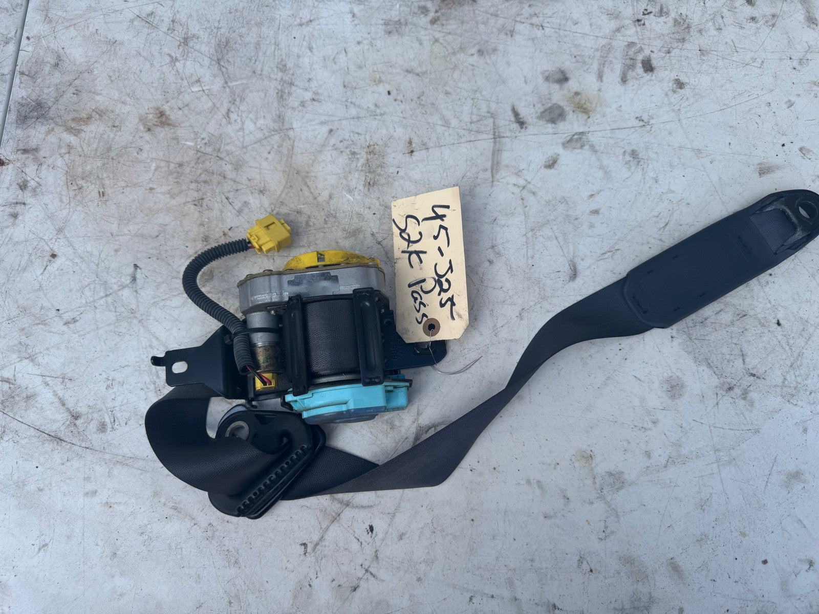 2000-2004 Honda S2000 Passenger Seat belt $45-J25