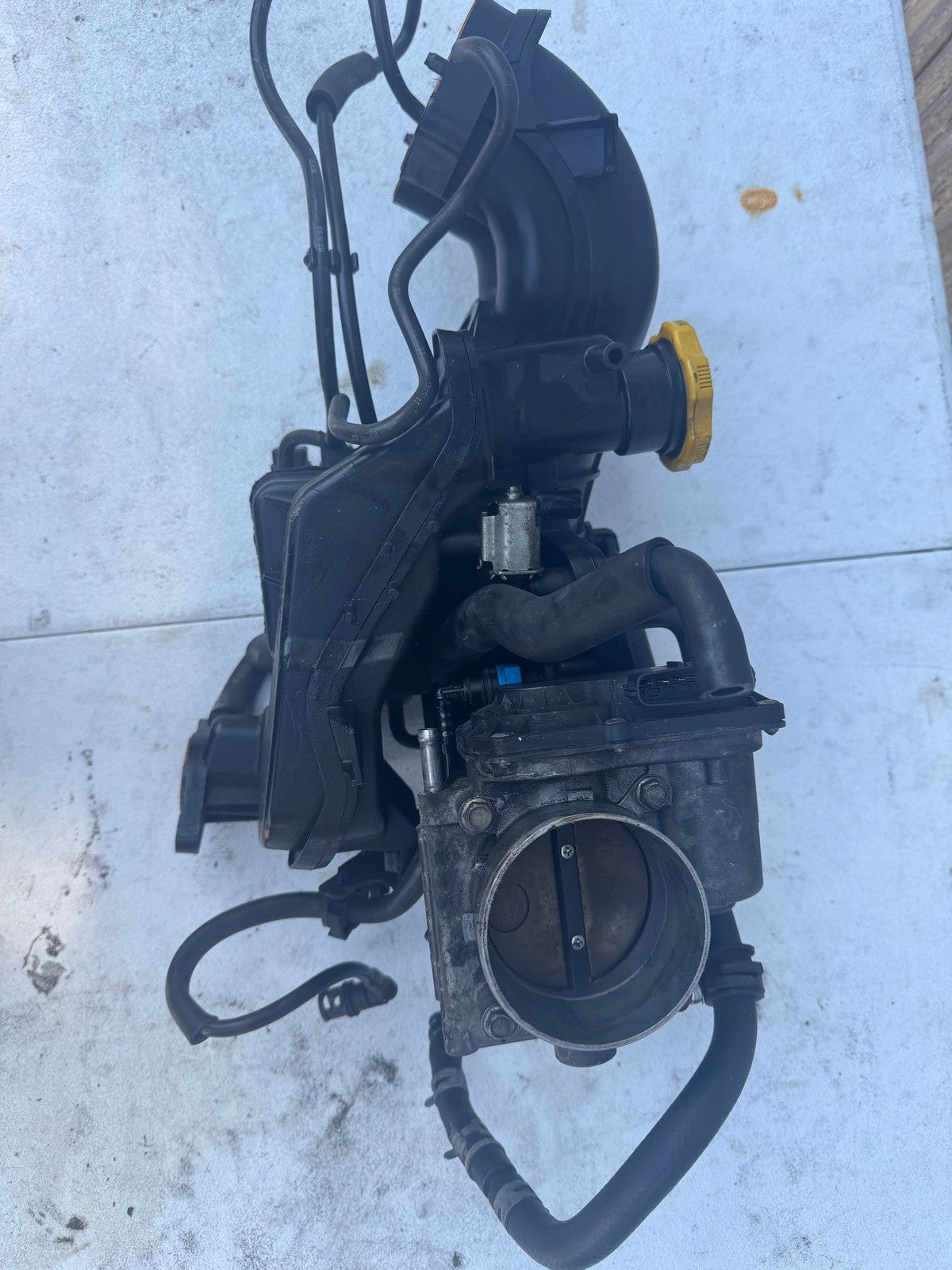 04-08 Mazda Rx8 Upper Intake manifold 13b throttle body