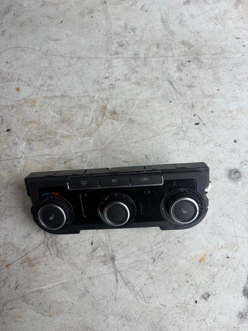 2010-2014 Volkswagen Golf GTI MK6 Temperature Climate Control OEM