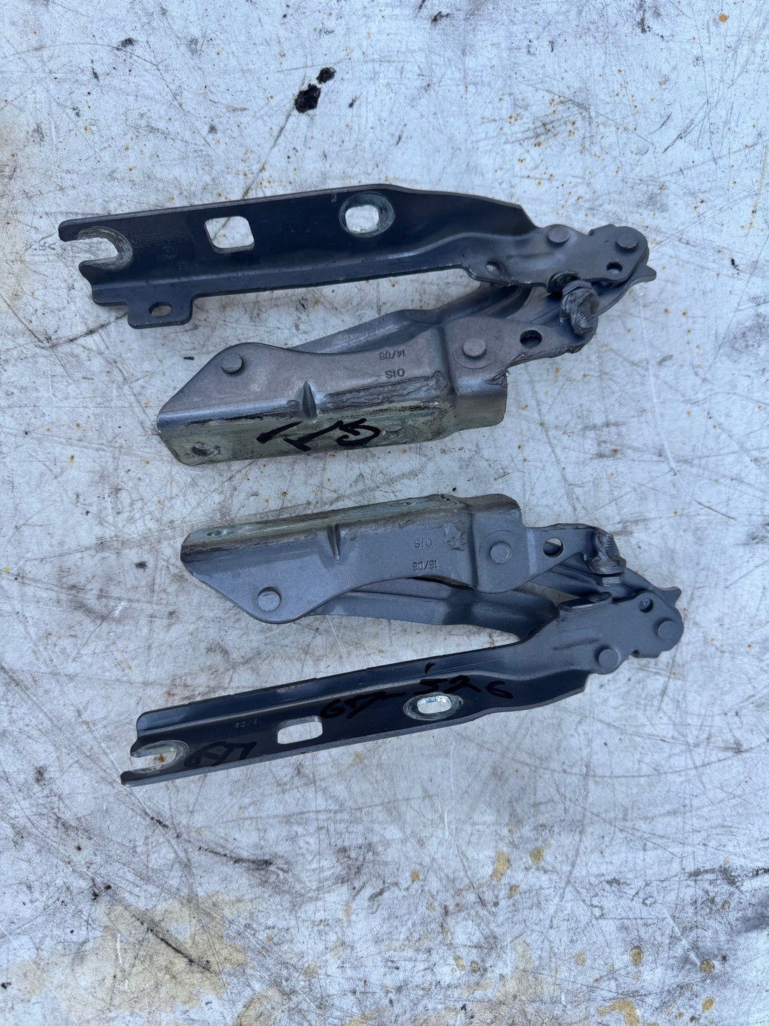 2009 VW GTI Hood Hinges 