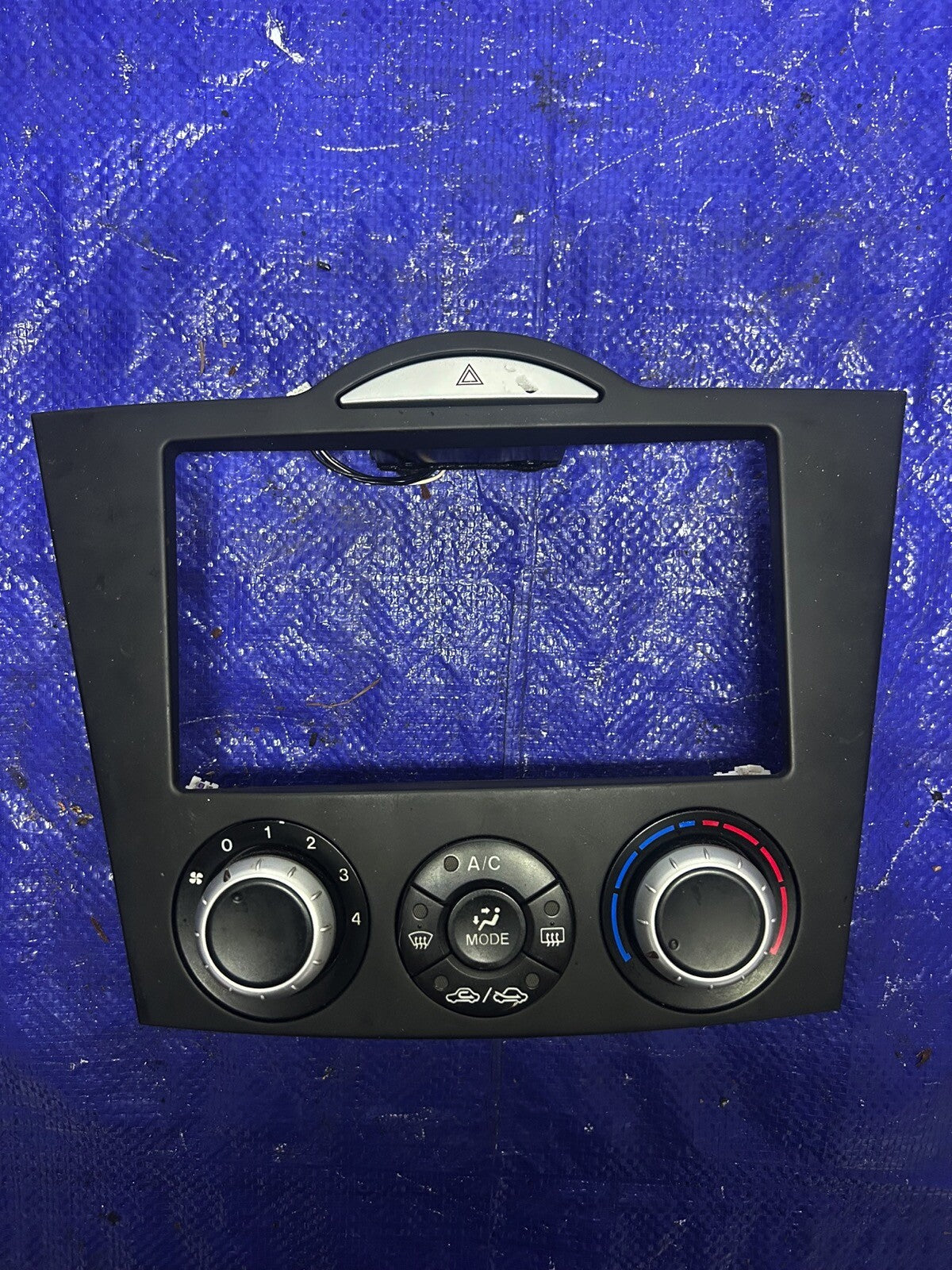 04-08 Mazda Rx8 Climate control with Bezel trim ( double din)