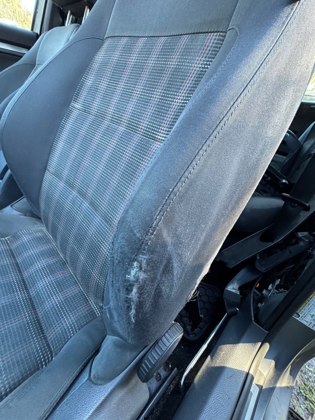 2009-2011 VW GTI Front Seats 2 door