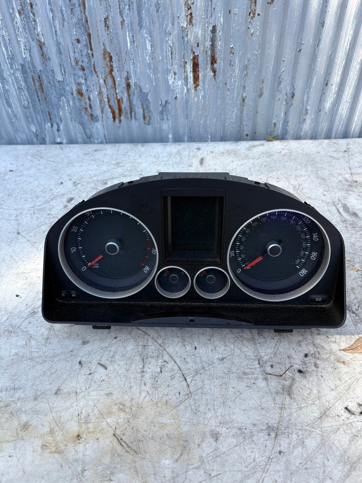 2008-2009 Volkswagen Golf GTI Automatic Speedometer Assembly 152k Tested
