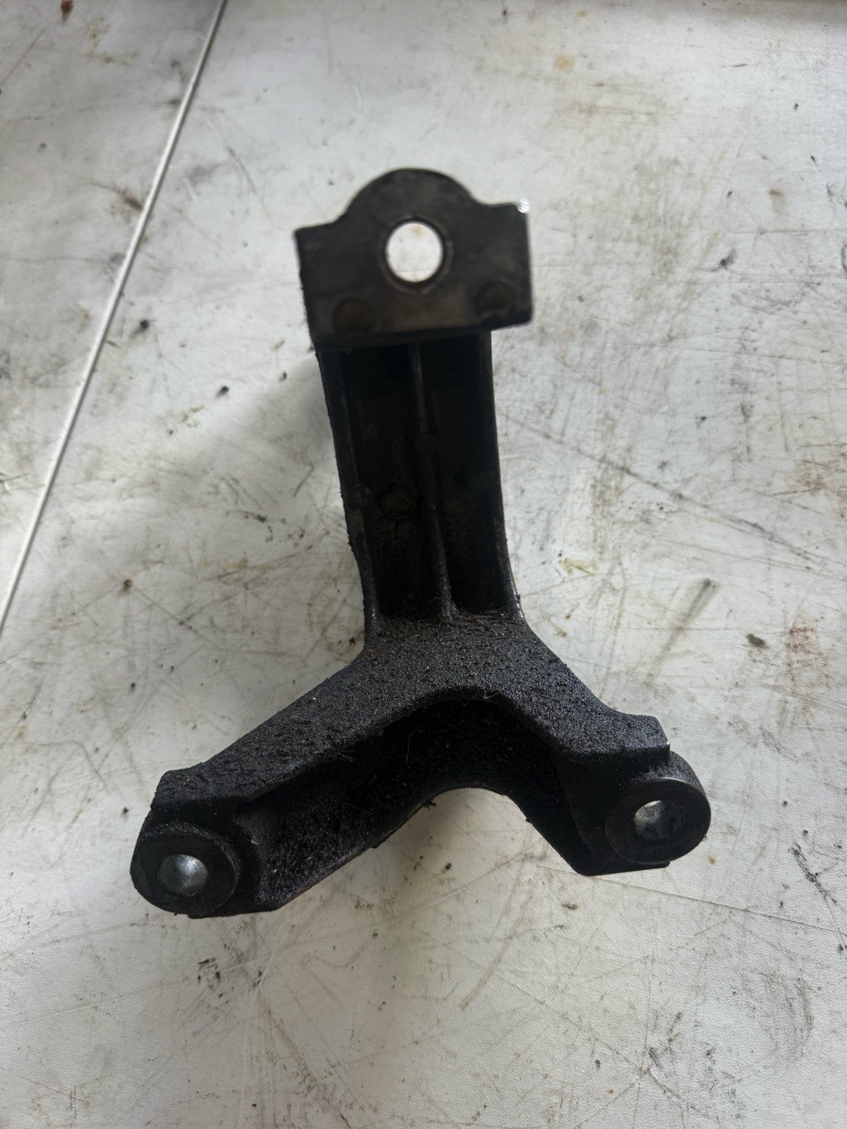 2004-2007 Mazda rx8 engine mount driver side 