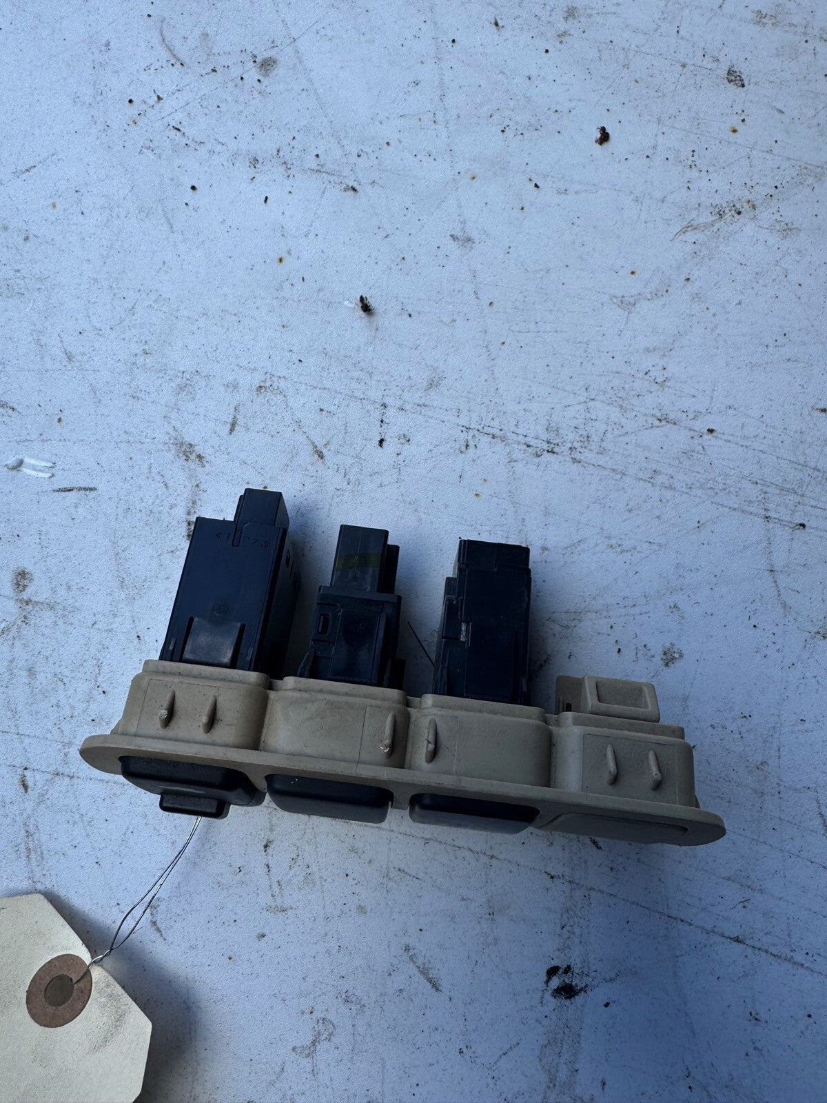 04-05 Acura TSX Sunroof/VSA Switch With Bezel