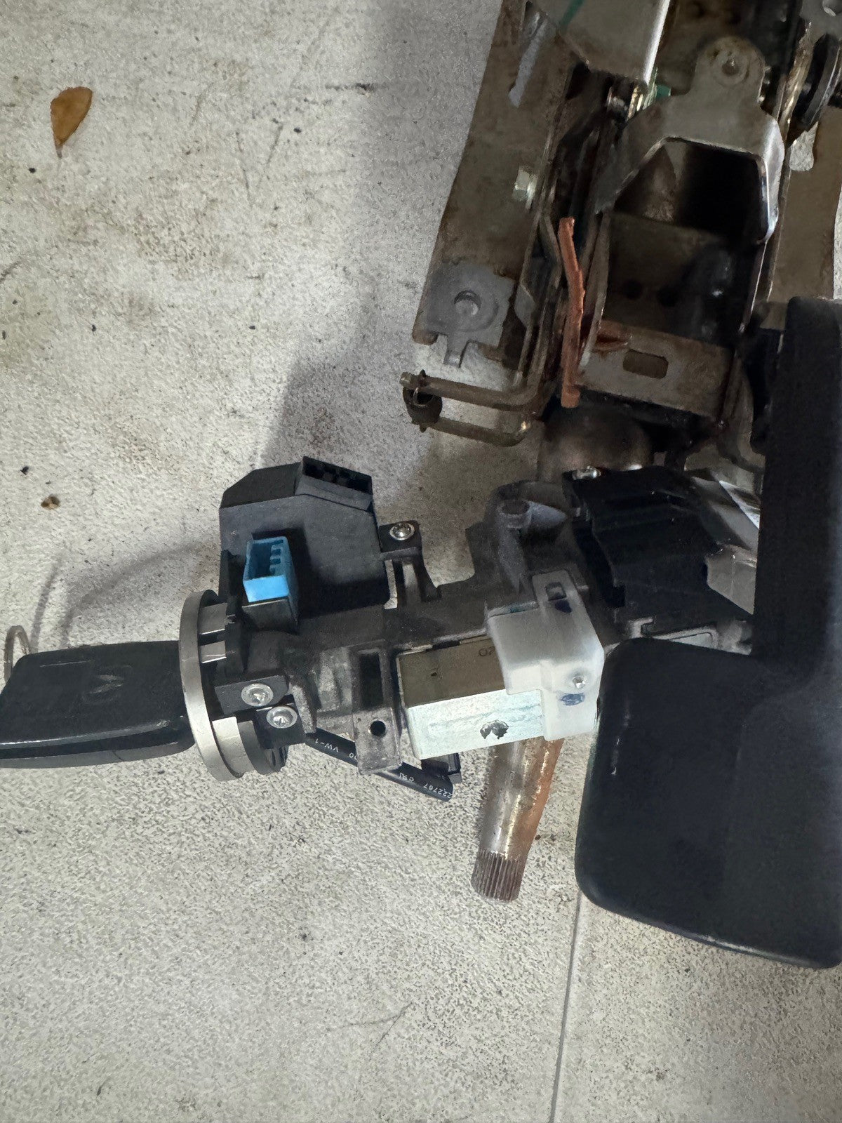 2007-2008 Acura TL Type S Key ignition with ECU 