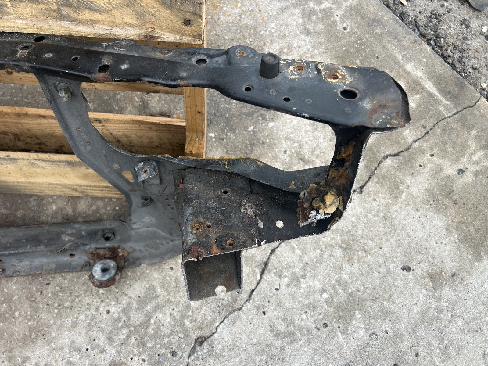 94-01 Acura Integra Radiator Support 