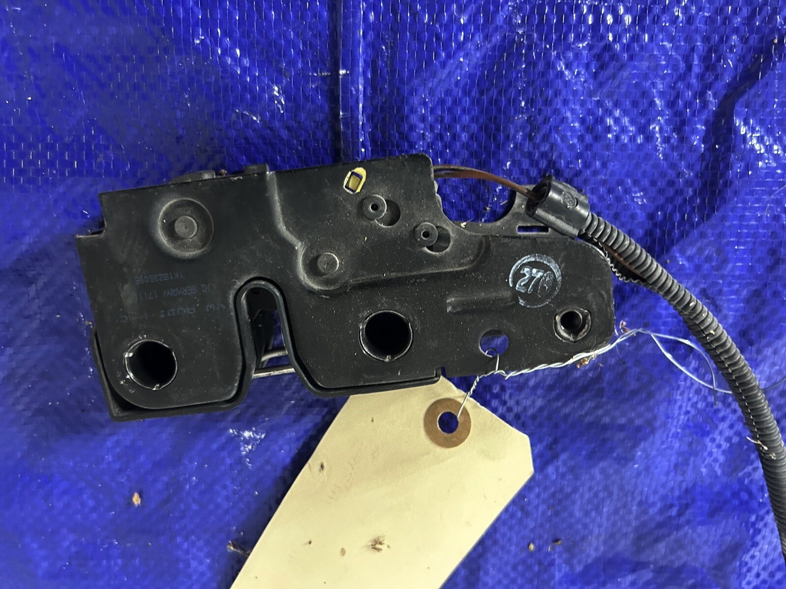 07 VW GTI Hood Latch 