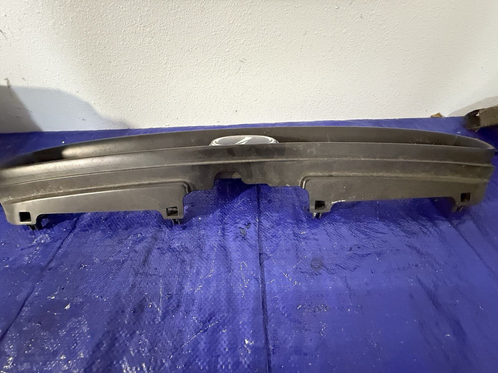 2003 Subaru WRX STI GRILL FRONT BUG EYE