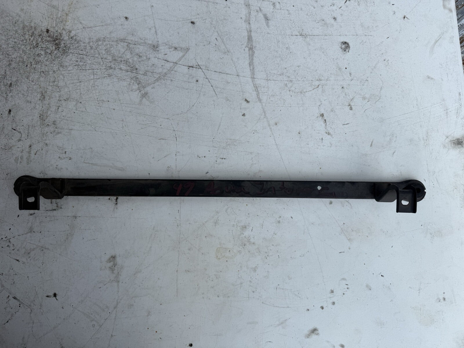 1999-2000 Acura Integra AC Condensor Bracket 