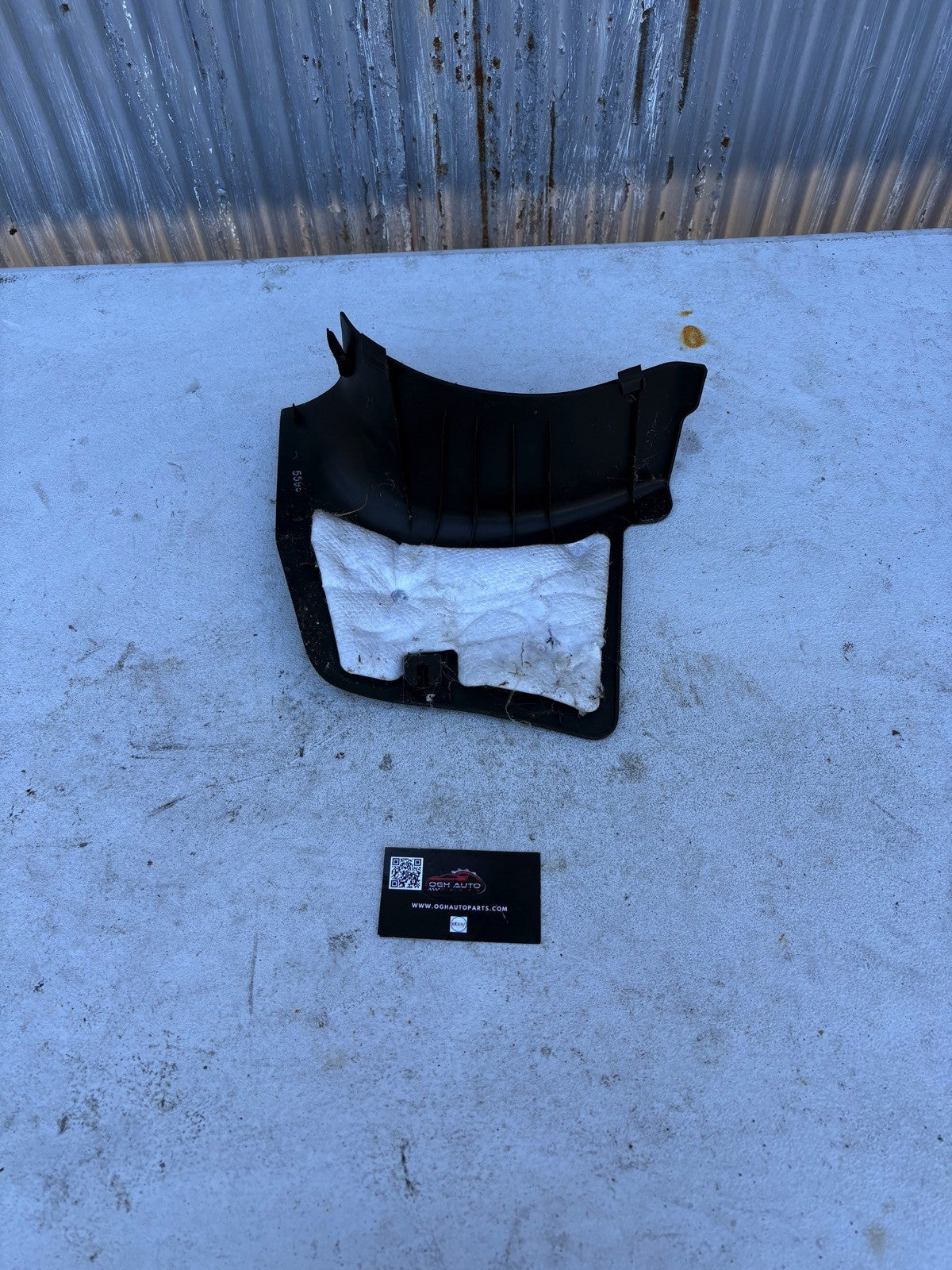 2004-2008 Acura TL Passenger Kicker Panel Black OEM 