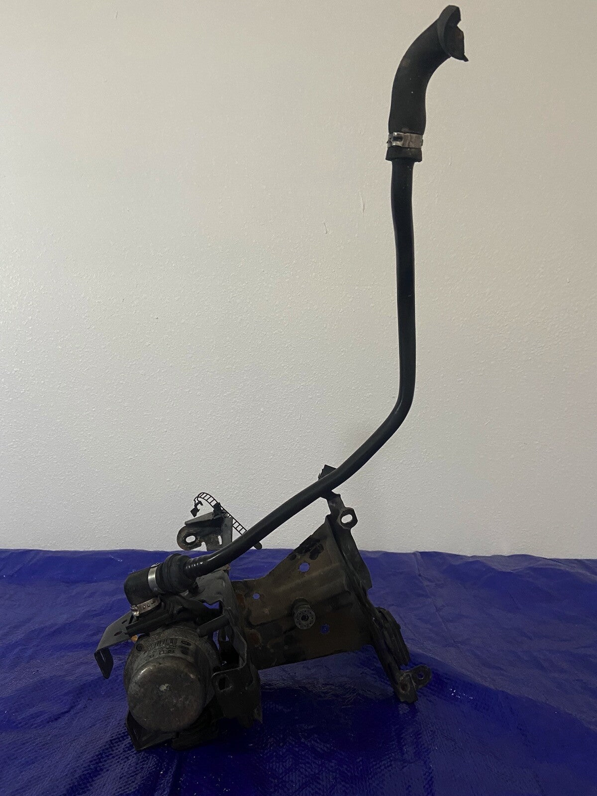 2002-04 Audi A4 ABS Bracket 