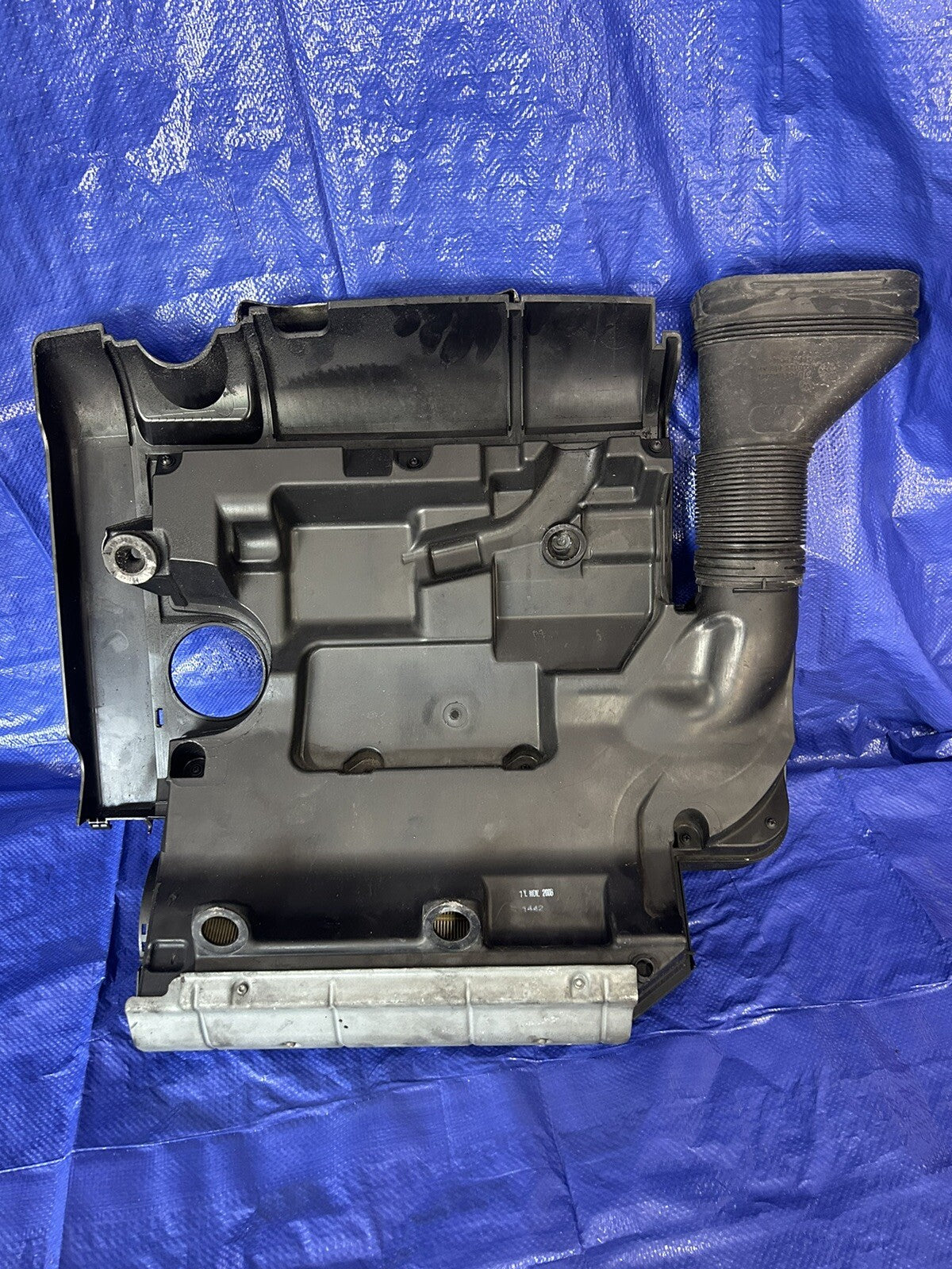 07 VW GTI Engine Cover 