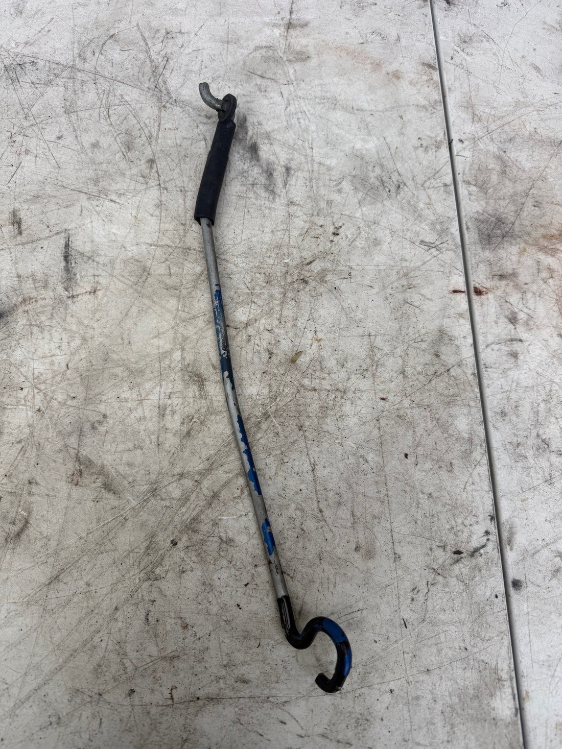 1989-1990 Honda CRX Hood Prop