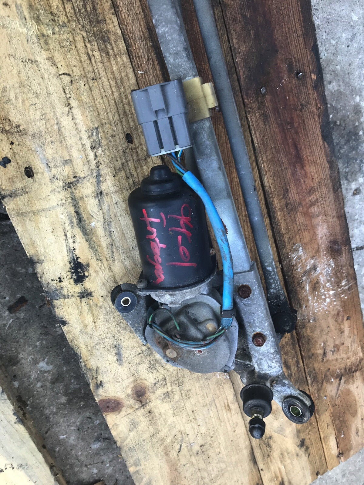 94-01 Acura Integra Windshield Wiper Motor and Assembly