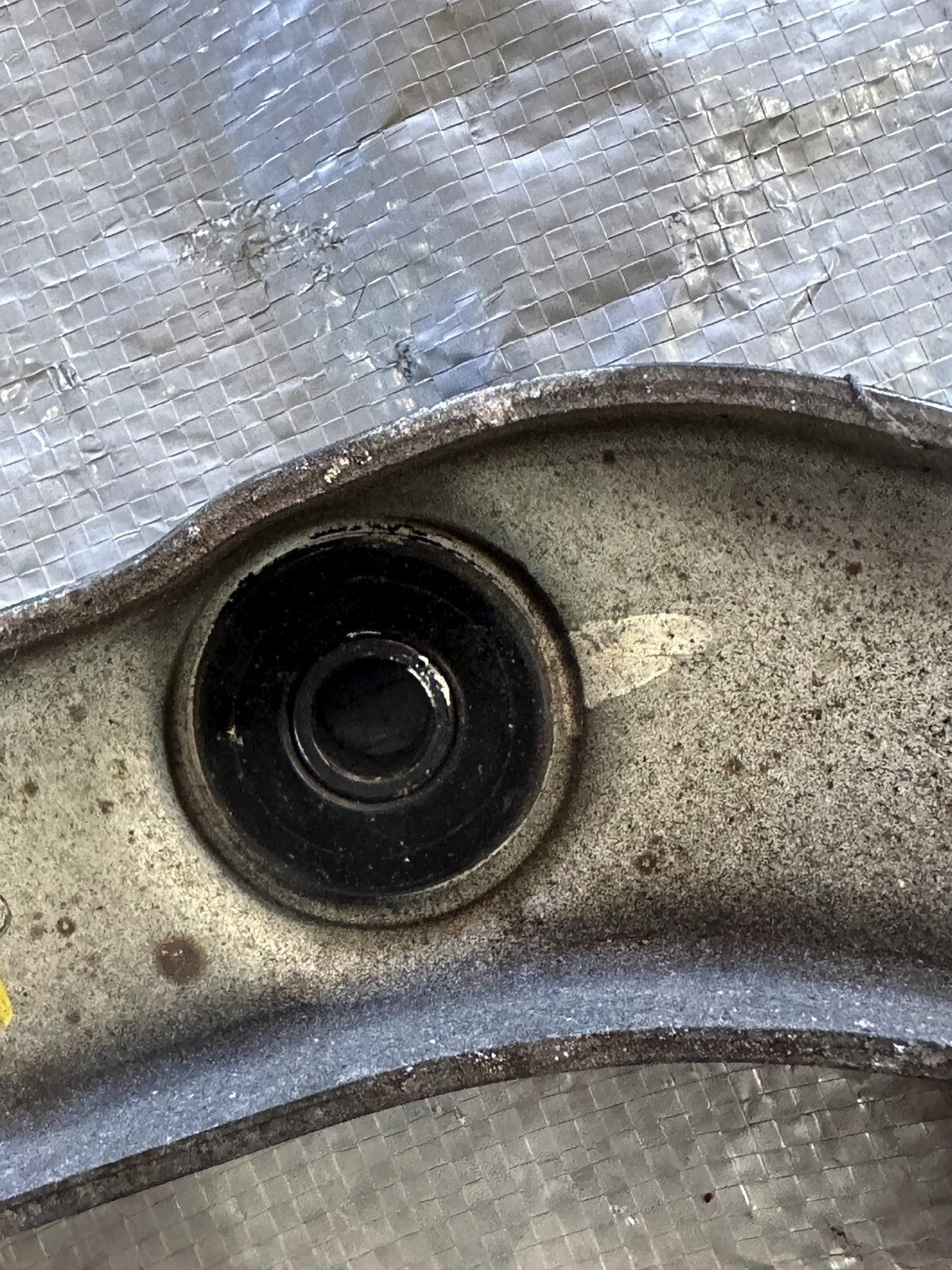 02-08 Nissan 350Z Exhaust Transmission Mount Bracket OEM (2008) 