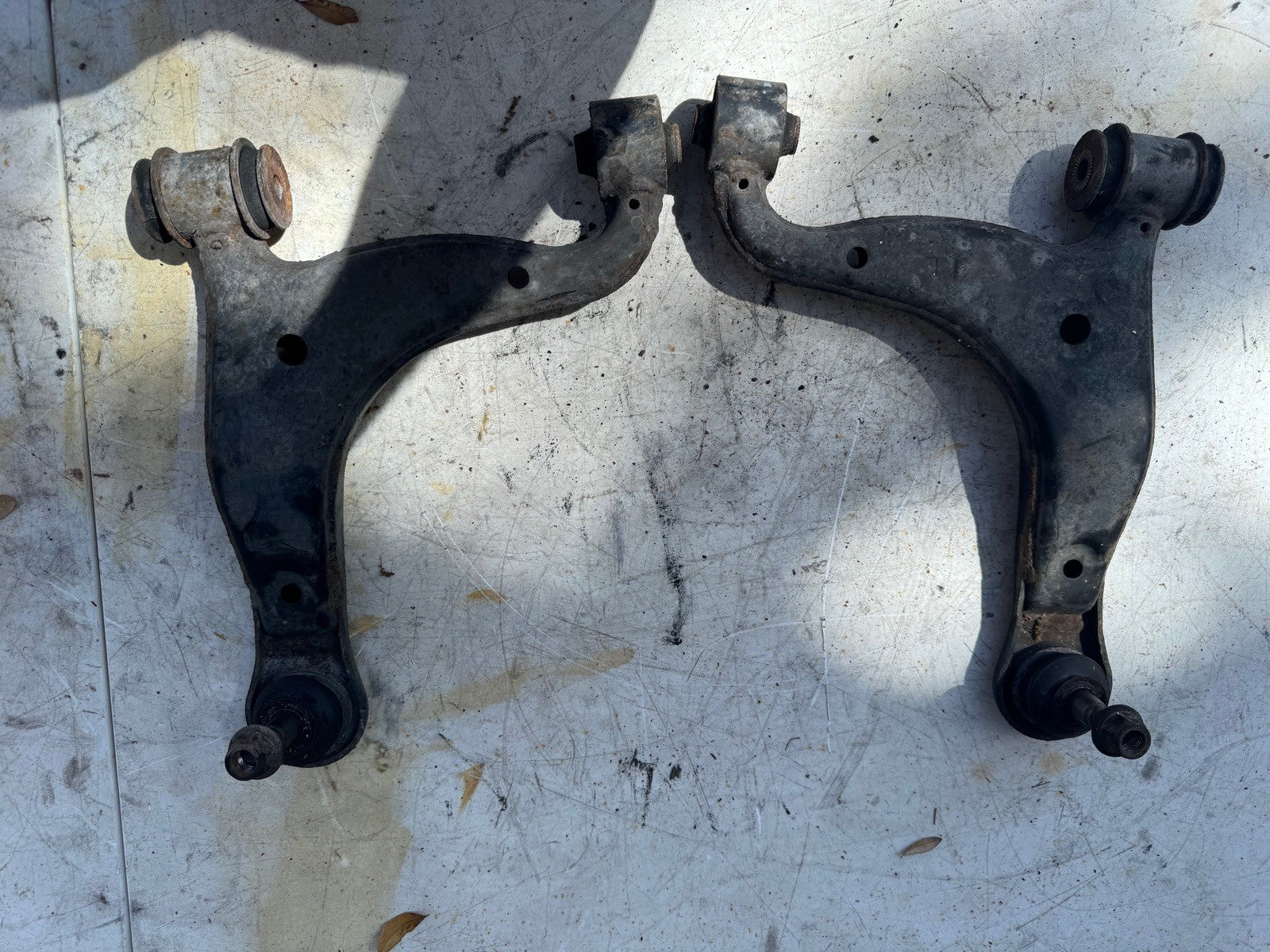 2001-2002 Lexus IS300 Rear Upper Controls arms L & R