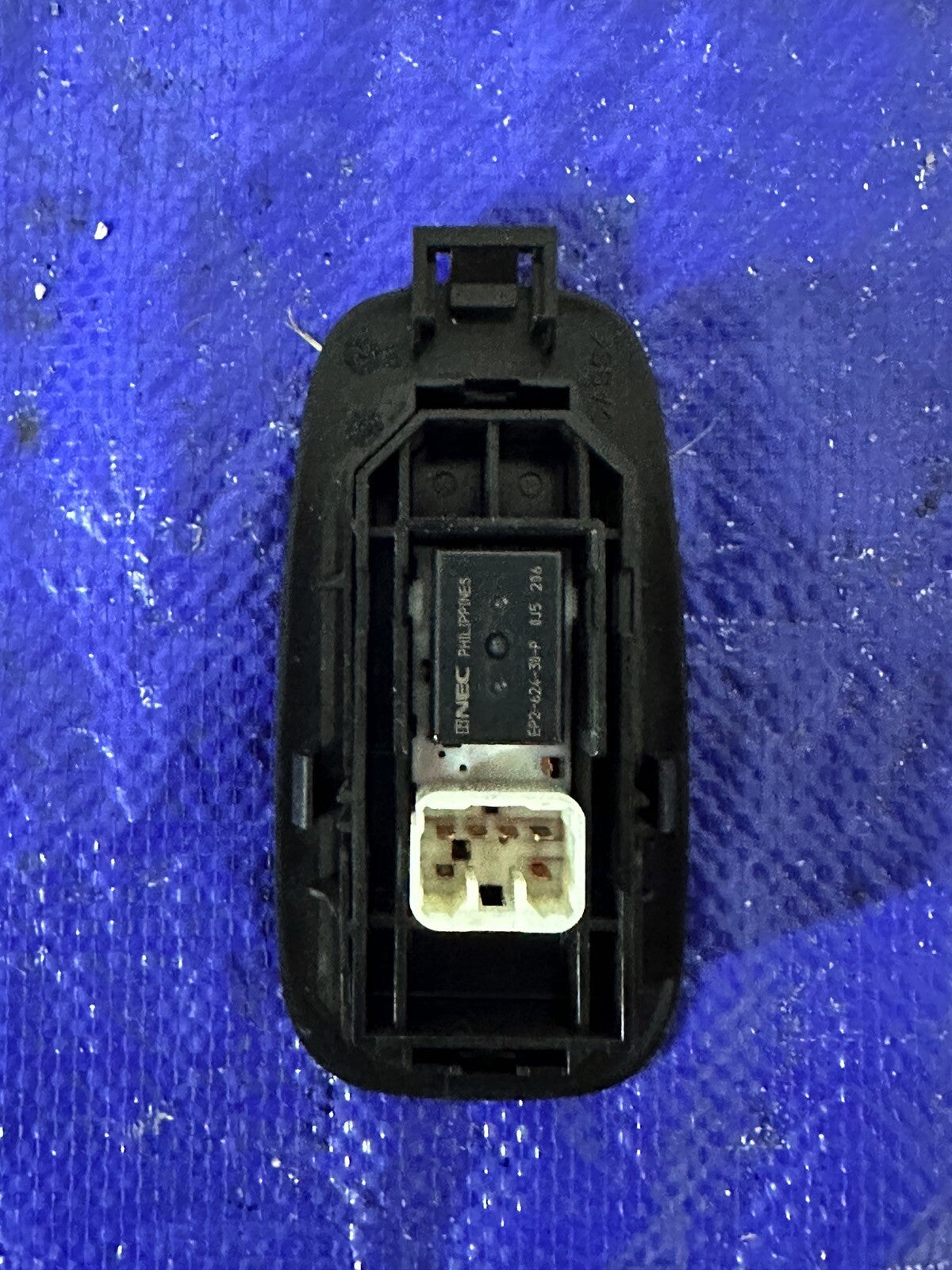 01-05 Lexus IS300 Rear Left or Right Window Switch Control OEM 