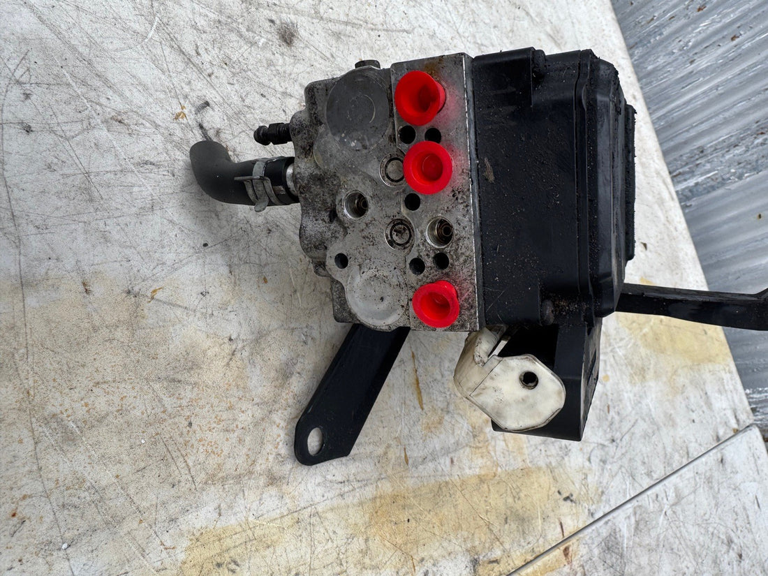2002-2003 Lexus IS300 ABS Pump Brake 