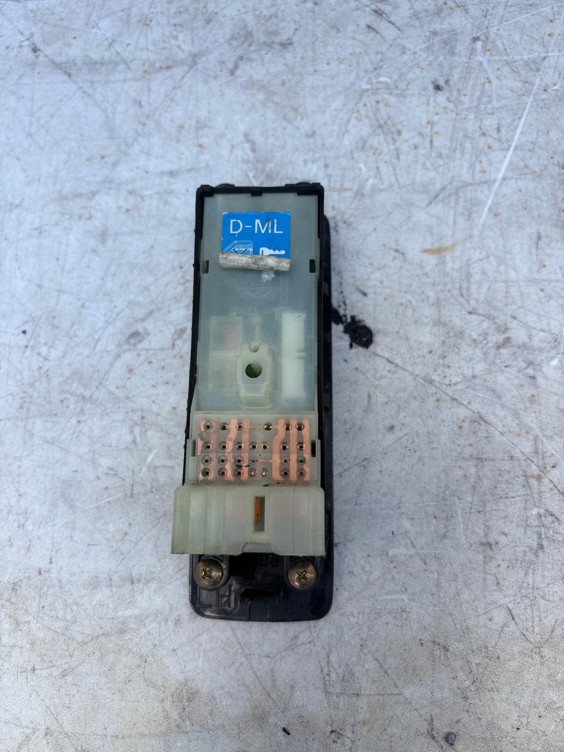 1998-2002 Subaru Forester Driver Side Master Power Window Switch OEM 