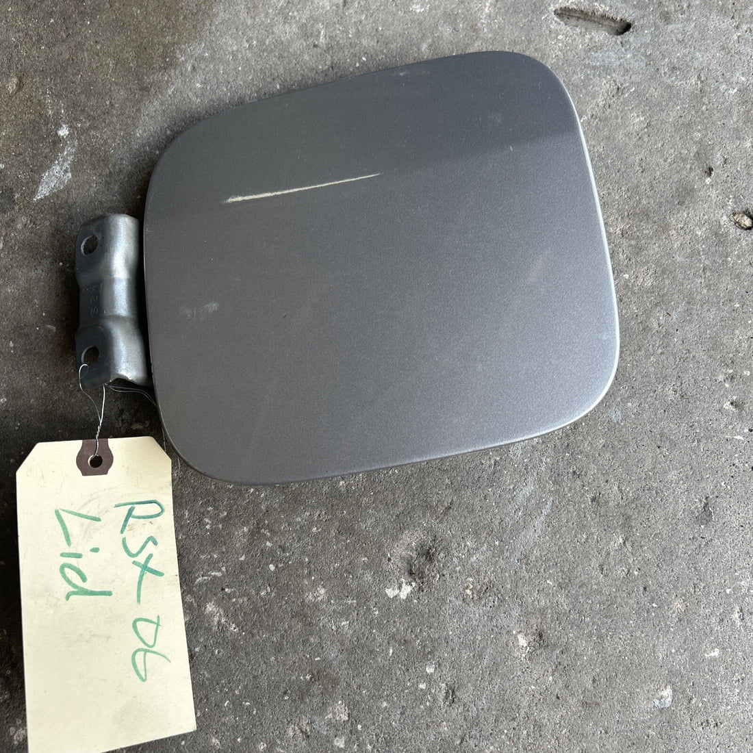 ✅ 2002-2006 ACURA RSX GAS DOOR FUEL FILLER DOOR COVER OEM *PAINTED SILVER*