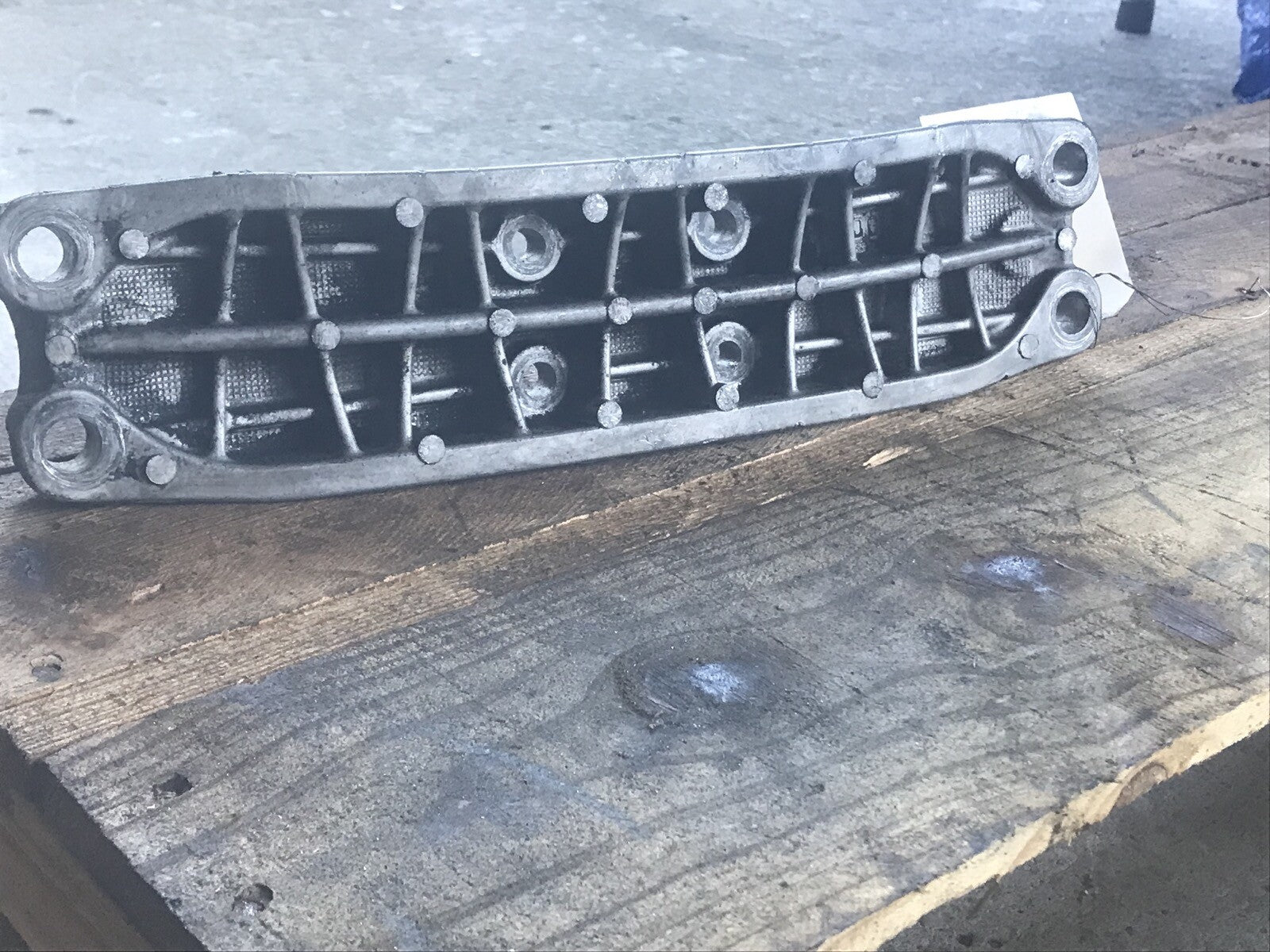 01-05 Lexus IS300 Transmission Support Bracket