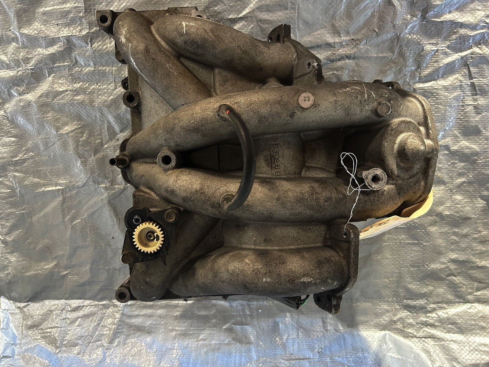 04-05 Mazda RX8 Lower Intake Manifold 6 port