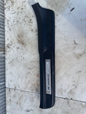 2000-2004 Honda S2000 Sill rocker Trim Passenger