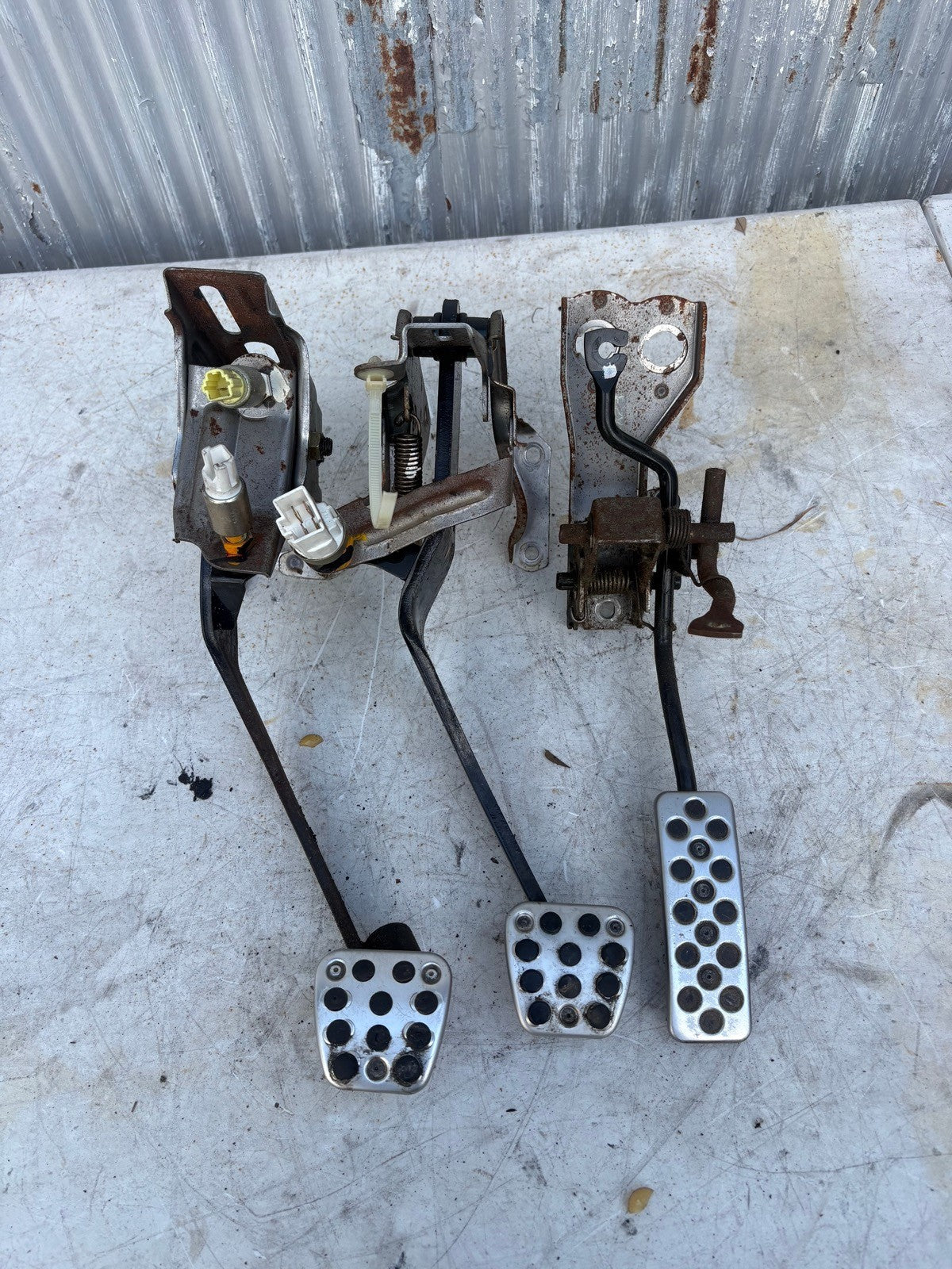 2000-2005 Honda S2000 AP1-AP2 OEM Clutch Brake Gas Pedal Assembly 