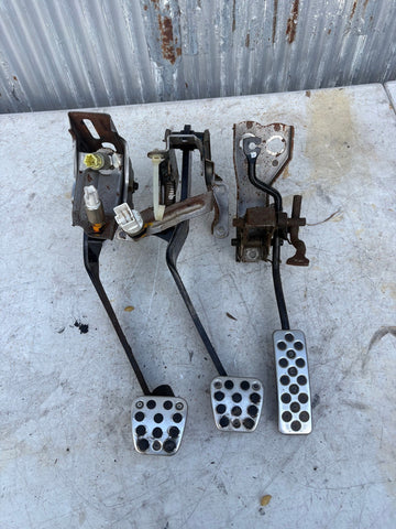 2000-2005 Honda S2000 AP1-AP2 OEM Clutch Brake Gas Pedal Assembly 