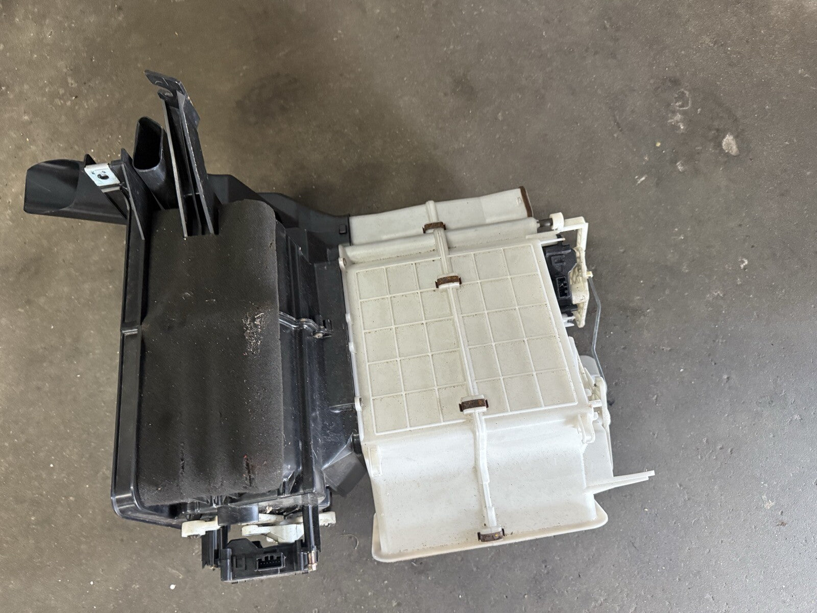 2004-2009 Honda S2000 S2K AP2 Heater Core HVAC Housing Evaporator Heat Unit OEM