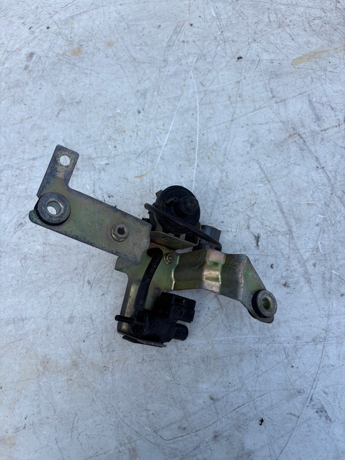 1999-2005 Mazda Miata Evap Vaccum Switch 