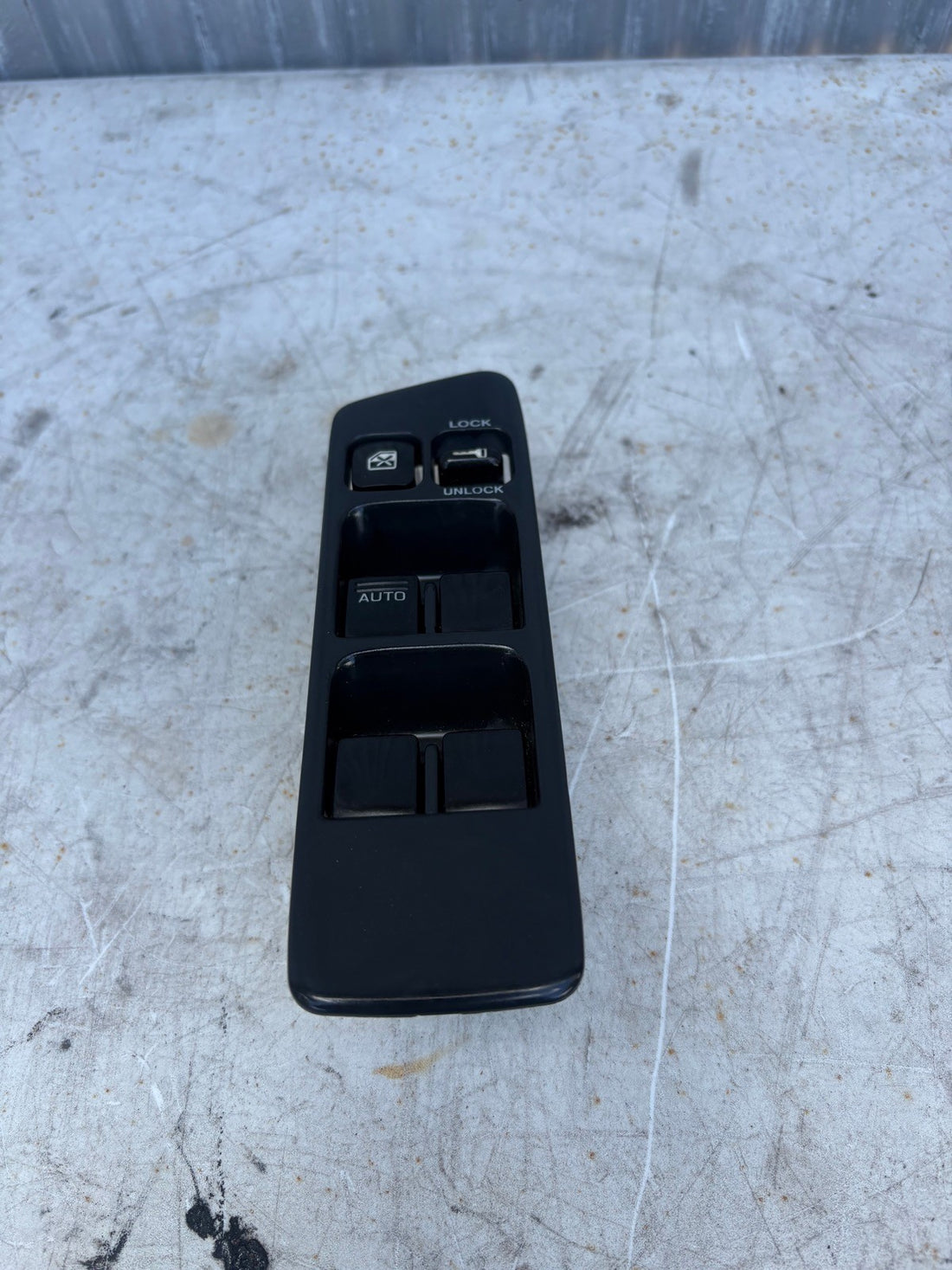 1998-2002 Subaru Forester Driver Side Master Power Window Switch OEM 
