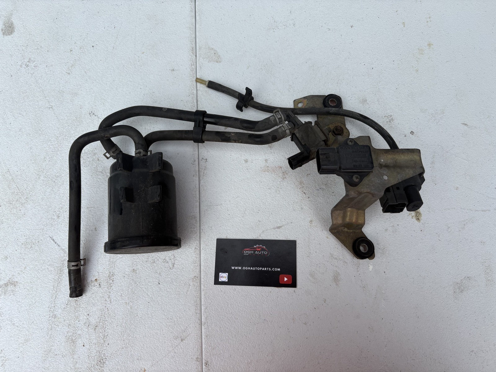 1999-2005 Mazda Miata NB Evaporator Canister With Lines Sensors And Brackets 